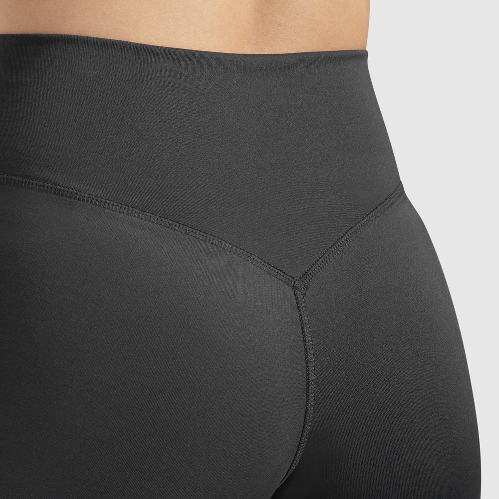 Etty Shorts