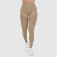 Hellbraun