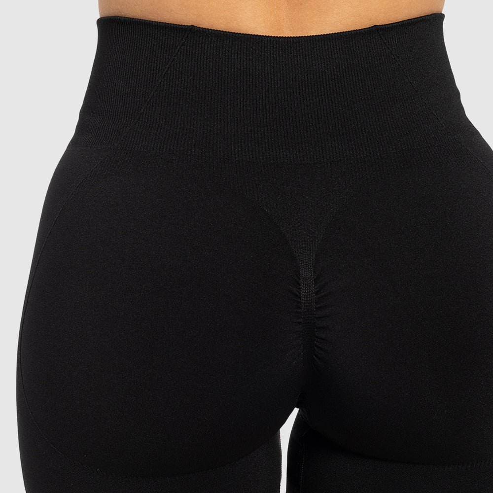 Phelia Scrunch Shorts
